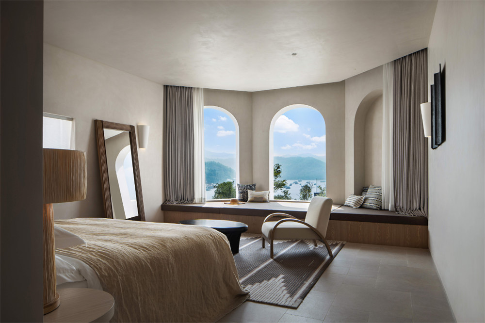 蜜悅·藍(lán)白圣島懸崖泡池海景民宿裝修設(shè)計方案(圖9)
